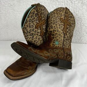 ARIAT YOUTH GIRL'S CROSSROADS COWGIRL BOOTS - SQUARE TOE SIZE 2 10017311